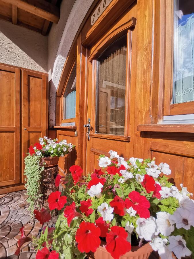 Snowflake Apartment Livigno Bagian luar foto